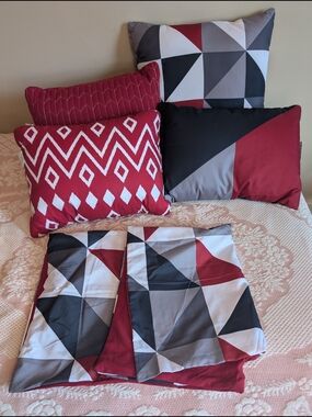 Red, Black & Gray Geometric Pillow and Sham Set